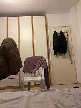 Snapshot of vinzpnr210 chatting on 7, 3, 2026 vinzpnr210 online show from 7, 3, 2026