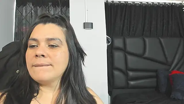 martina foxy  online show from 3, 2, 2025