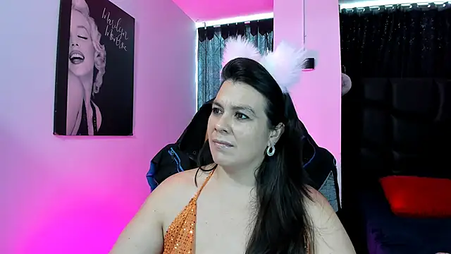 martina foxy  online show from 5, 2, 2025