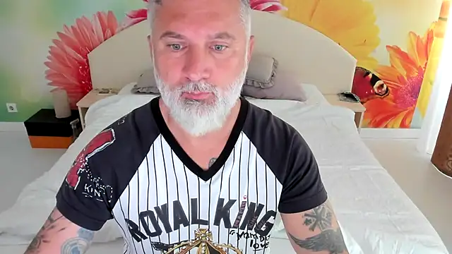 Snapshot of BlowMyXXL chatting on 12, 11, 2025 BlowMyXXL online show from 12, 11, 2025