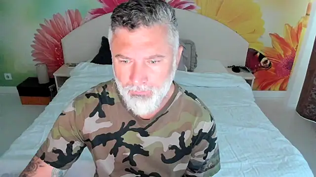 Snapshot of BlowMyXXL chatting on 13, 11, 2025 BlowMyXXL online show from 13, 11, 2025