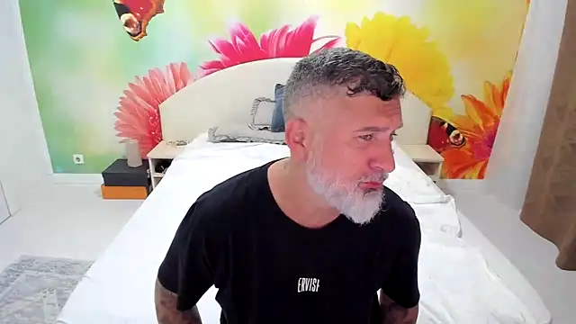 Snapshot of BlowMyXXL chatting on 25, 11, 2025 BlowMyXXL online show from 25, 11, 2025