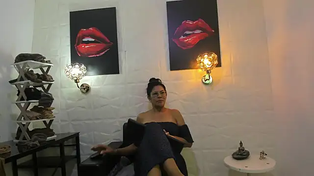 miss lucero1 online show from 23, 2, 2025