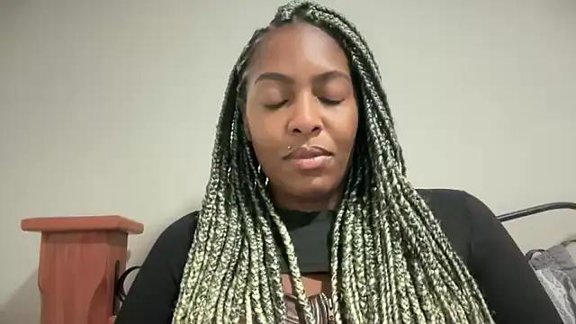 Snapshot of marisilva_br chatting on 13, 10, 2025 marisilva br online show from 13, 10, 2025