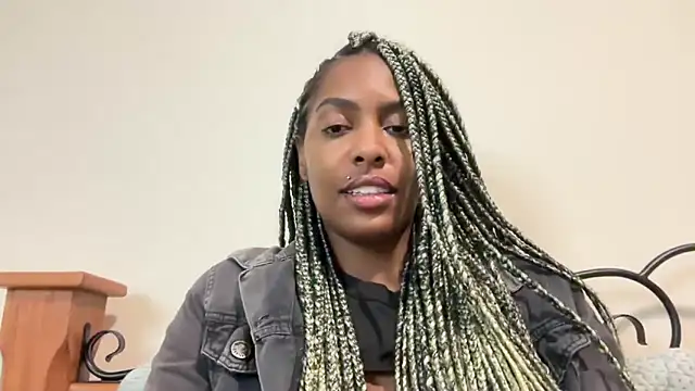 Snapshot of marisilva_br chatting on 22, 10, 2025 marisilva br online show from 22, 10, 2025