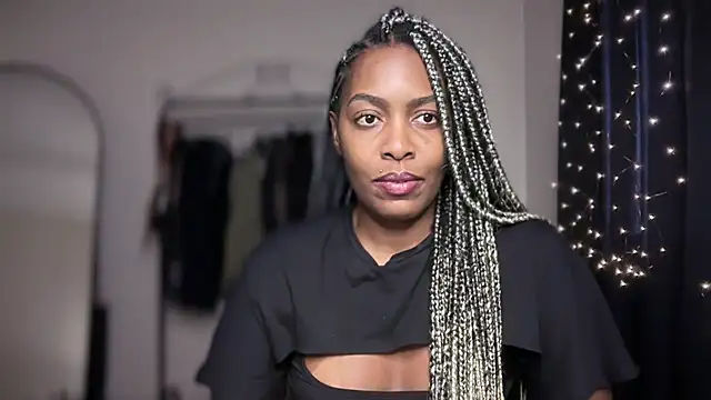 Snapshot of marisilva_br chatting on 19, 11, 2025 marisilva br online show from 19, 11, 2025