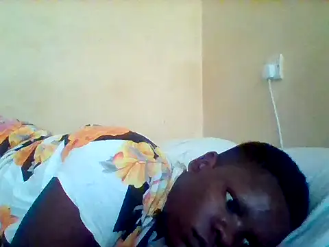 Snapshot of prittylorah15 chatting on 30, 10, 2025 prittylorah15 online show from 30, 10, 2025