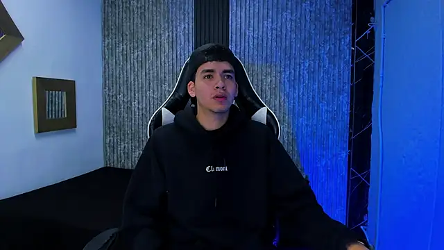 Mike 0233  online show from 17, 12, 2025