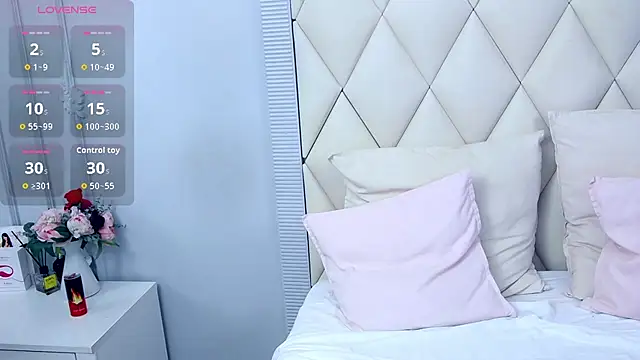 GinaBear online show from 3, 10, 2025