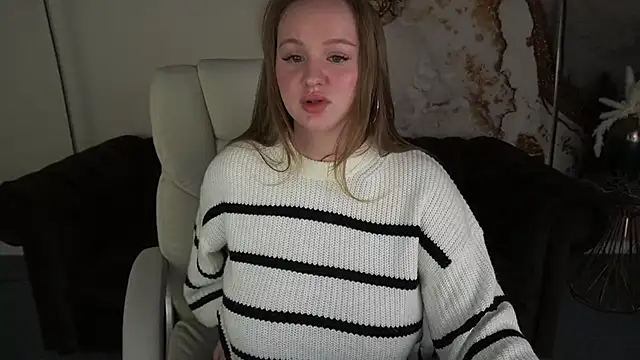 LylaYeess online show from 11, 12, 2024