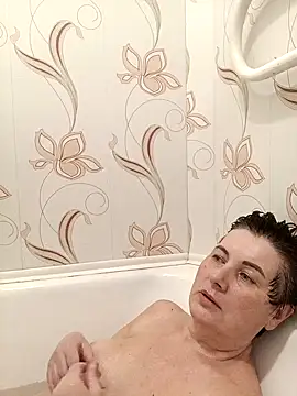 NicoleOlla online show from 2, 1, 2025