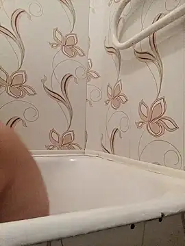 NicoleOlla online show from 28, 1, 2025