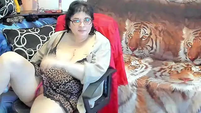  LovelyAlice online show from 6, 3, 2025