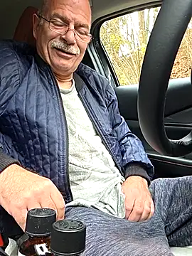 bottomhairy online show from 12, 11, 2025