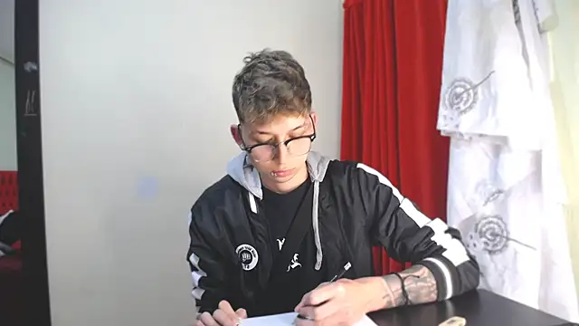  Thomas hot  online show from 3, 1, 2025