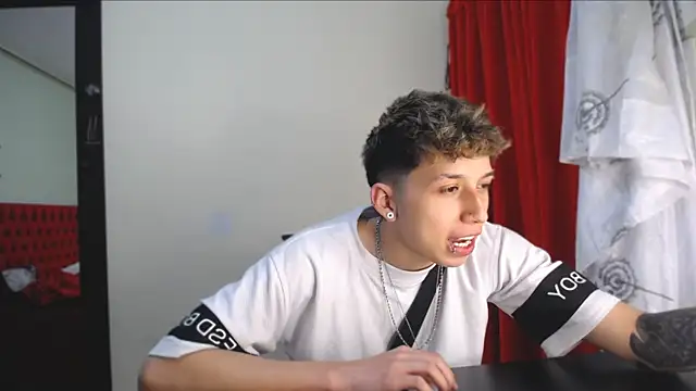  Thomas hot  online show from 7, 1, 2025