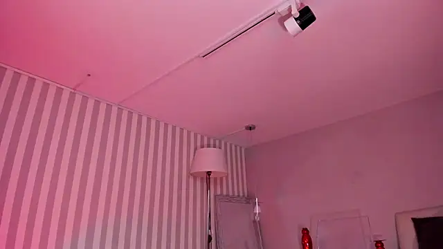 ArianaBaker online show from 27, 12, 2024
