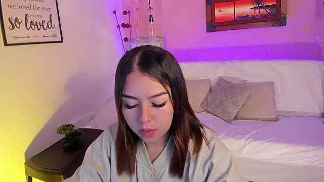 ArianaBaker online show from 19, 10, 2025