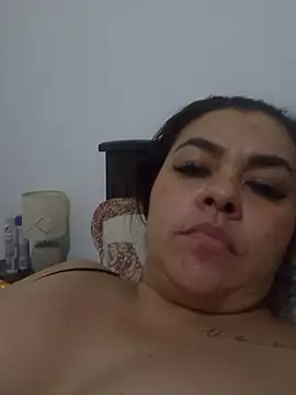 Snapshot of lola__sweetx chatting on 31, 10, 2025 lola sweetx online show from 31, 10, 2025