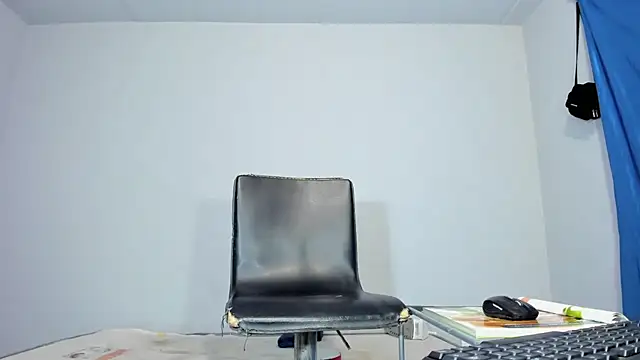 xmissinchesxx online show from 9, 11, 2025