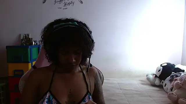 TiffanyRoouse online show from 9, 10, 2025