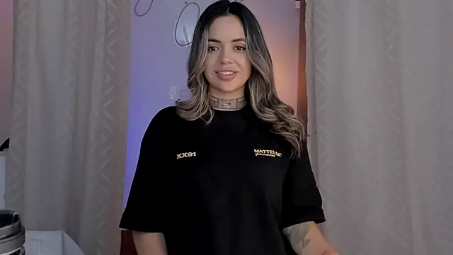 Snapshot of yandracelisofficial chatting on 14, 1, 2025 yandracelisofficial online show from 14, 1, 2025