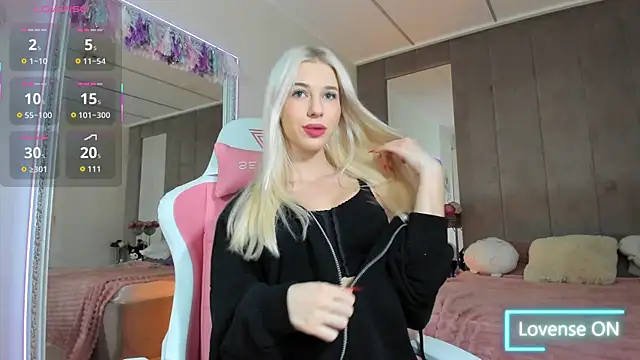 Snapshot of Yanna_miana chatting on 8, 10, 2025 Yanna miana online show from 8, 10, 2025