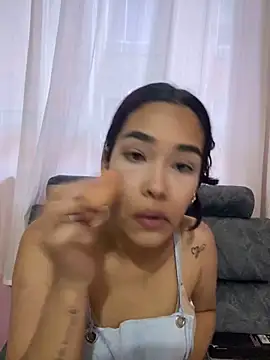 Snapshot of Alexsa_V chatting on 17, 10, 2025 Alexsa V online show from 17, 10, 2025