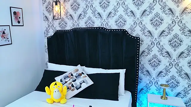 LexaDeRusso online show from 12, 11, 2025