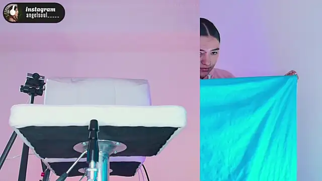 Angelst   online show from 21, 11, 2025