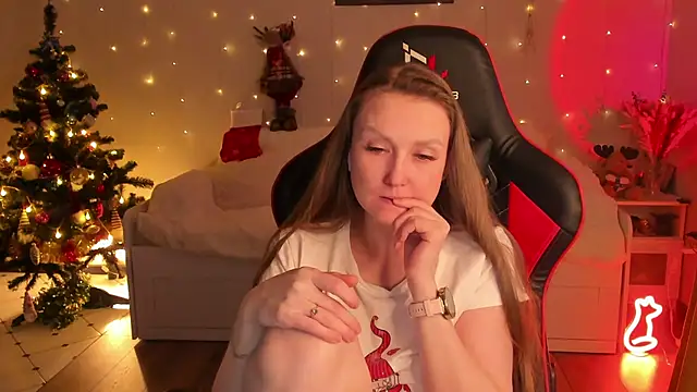 Snapshot of desperatehousewife__ chatting on 13, 1, 2025 desperatehousewife online show from 13, 1, 2025