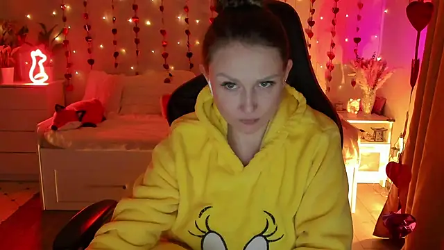 Snapshot of desperatehousewife__ chatting on 6, 2, 2025 desperatehousewife online show from 6, 2, 2025