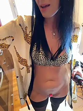 Snapshot of Hotmomcheckk_ chatting on 4, 11, 2025 Hotmomcheckk online show from 4, 11, 2025