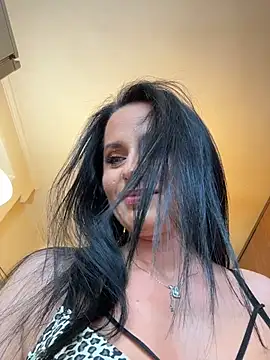 Snapshot of Hotmomcheckk_ chatting on 12, 11, 2025 Hotmomcheckk online show from 12, 11, 2025