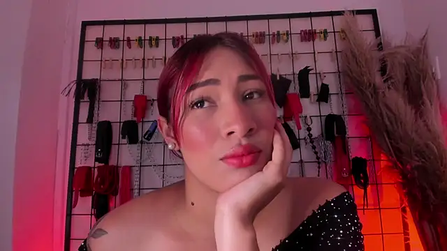 charrlotte quinn online show from 5, 10, 2025