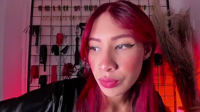 charrlotte quinn online show from 10, 10, 2025