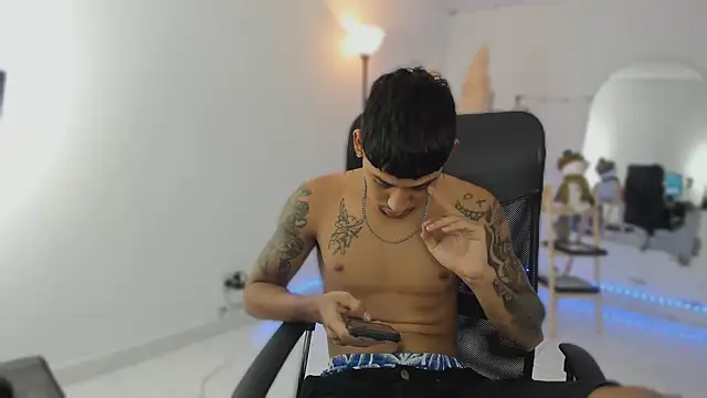 slim master12 online show from 18, 12, 2025