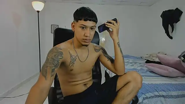 Snapshot of slim_master12 chatting on 25, 2, 2026 slim master12 online show from 25, 2, 2026