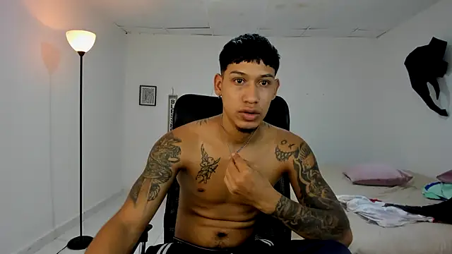 Snapshot of slim_master12 chatting on 28, 2, 2026 slim master12 online show from 28, 2, 2026