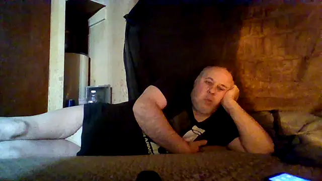 Nightshade7712 online show from 20, 11, 2025