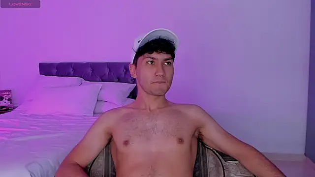 Valerio James7 online show from 2, 12, 2024