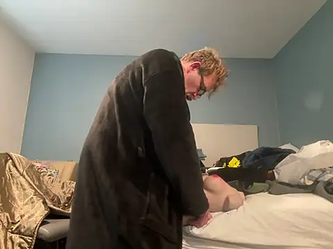 Snapshot of JakTRipr chatting on 7, 3, 2025 JakTRipr online show from 7, 3, 2025