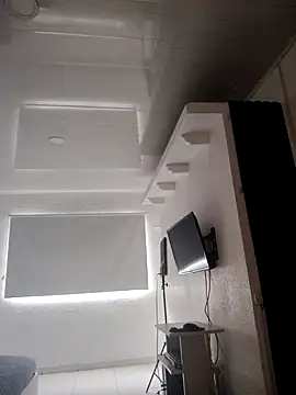 Snapshot of Natasha_milf__ chatting on 17, 10, 2025 Natasha milf online show from 17, 10, 2025