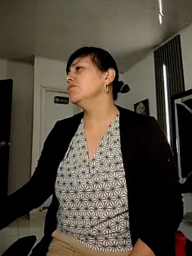 Snapshot of Natasha_milf__ chatting on 20, 11, 2025 Natasha milf online show from 20, 11, 2025