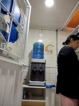 Snapshot of Natasha_milf__ chatting on 21, 11, 2025 Natasha milf online show from 21, 11, 2025