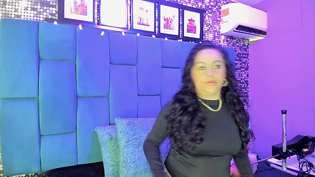 hanny milf online show from 18, 11, 2025