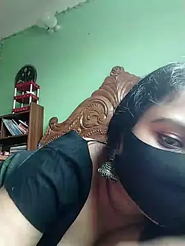 Idhika Paul online show from 1, 2, 2025