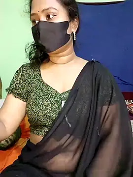 Idhika Paul online show from 2, 2, 2025