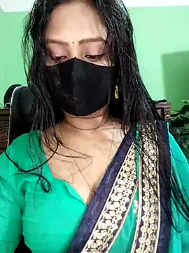 Idhika Paul online show from 15, 3, 2026