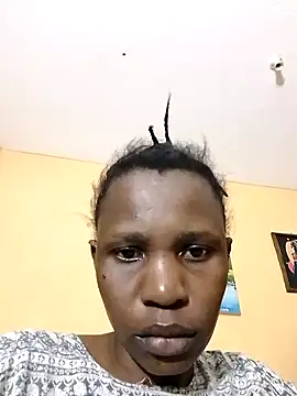 Snapshot of queenchampe chatting on 6, 3, 2025 queenchampe online show from 6, 3, 2025